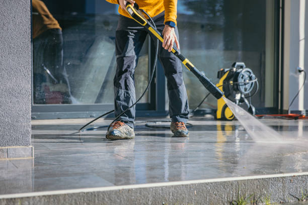 Best Gutter Cleaning  in Montclair, VA